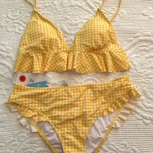 Brand new with tags size Medium bikini by Cupshe